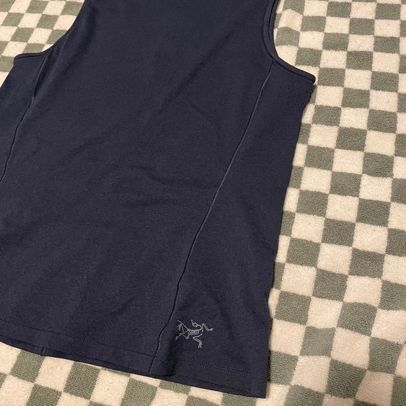 Arc'teryx Tank - Brand new & unworn - Picture 2 of 4